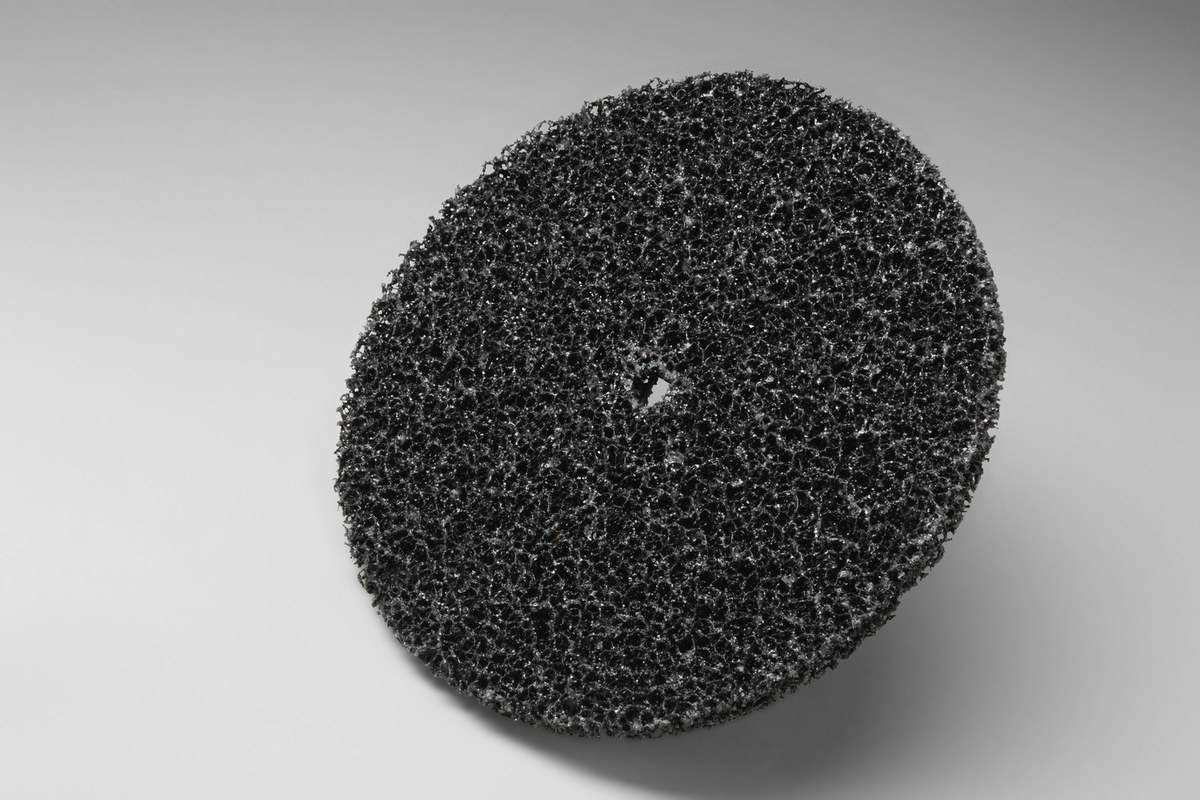 3M Scotch-Brite CS-DC Silicon Carbide Deburring Disc - Very Coarse Grade - Arbor Attachment - 12 in Diameter - 1 1/4 in Center Hole - 16045