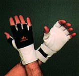 image of Impacto 47130 Large Leather/Nylon Mechanic's Gloves - 47130110042