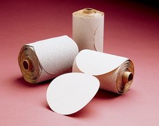 3M(TM) Stikit(TM) White Gold Paper Disc Roll 214U, 5 in x NH Die# 500X P220 A weight, 175 discs per roll 6 rolls per case main image