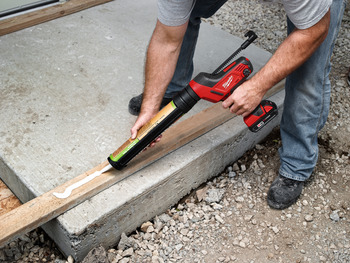 Milwaukee M18 Li-Ion Battery Caulk and Adhesive Gun 2641-20 - 24227