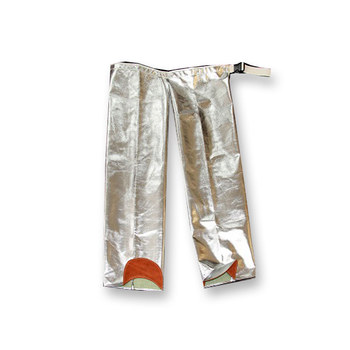 Picture of Chicago Protective Apparel Medium Aluminized Carbon Kevlar Attached Hip Fire Resistant Chaps (Main product image)
