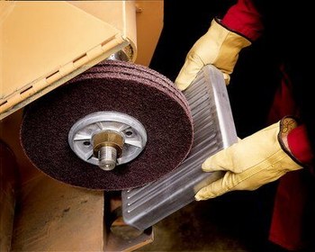 3M Scotch-Brite HS-DC Non-Woven Aluminum Oxide Deburring Disc - Very Fine Grade - Arbor Attachment - 8 in Diameter - 3/4 in Center Hole - 3/4 in Thick - 05304