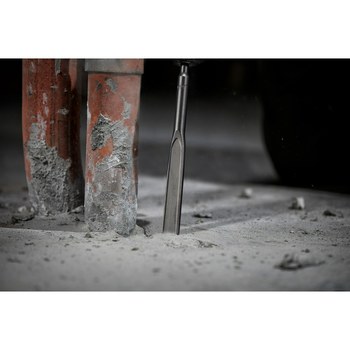Milwaukee Bull Flat Chisel Set 48-62-6080 - 10 in Overall Length - Alloy Steel - SDS-Plus Shank