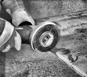 Weiler Polyflex 35416 Wheel Brush - 4 in Dia - Encapsulated Crimped Steel Bristle