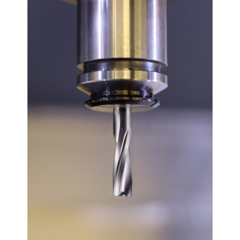 Kyocera SGS Hi-PerCarb 2.3 mm 136U Flat Bottom Drill 67068 - Right Hand Cut - Ti-NAMITE-X Finish - 50 mm Overall Length - 8 mm Flute - Carbide