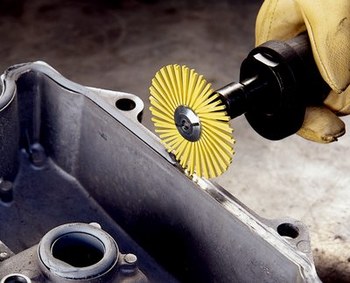 3M Scotch-Brite Ceramic BD-ZB Bristle Disc - Medium Grade - Threaded Arbor Attachment - 4 1/2 in Outside Diameter - 24242
