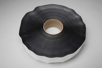 3M Venture Tape VG716 Black Double Sided Foam Tape - 1/2 in Width x 150 ft  Length - 1/16 in Thick - 96611