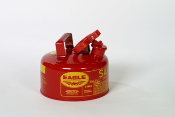 Picture of Eagle Red Galvanized Steel Self-Closing 1 gal Safety Can (Main product image)