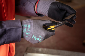 Ansell HyFlex Aerofit 11574 Grey 12 Work Gloves - Aerospace, Machinery and Equipment, Metal fabrication, Automotive, Food Processing Grade - A4 Cut Resistance - Nitrile Foam Palm & Fingers Coating - 11574120