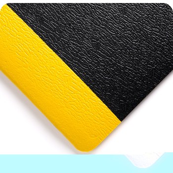 Picture of Wearwell Soft Step 427 Black Vinyl Sponge Pebbled Anti-Fatigue Mat (Main product image)