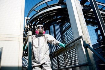 3M Protective Coverall 46837 - Size Small - Gray