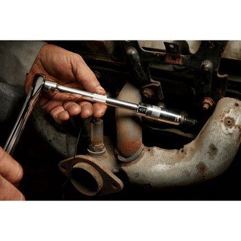 Milwaukee 48-22-9556 Spark Plug Socket - Chrome Vanadium Steel - 3/8 in Drive - Deep Length - 2.68 in Length - 61120