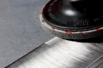 3M Scotch-Brite DP-UW Unitized Ceramic Precision-Shaped Grain Hard Deburr and Finish PRO Deburring Wheel - Coarse Grade - 3 in Diameter - 1/4 in Center Hole - 3/4 in Thickness - 90128